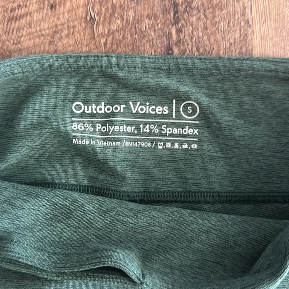Outdoor Voices | Athletic Leggings - Picture 3 of 4